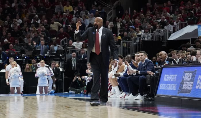Hoosiers head coach Mike Woodson gestures during the first half against the Penn State Nittany Lions at United Center.